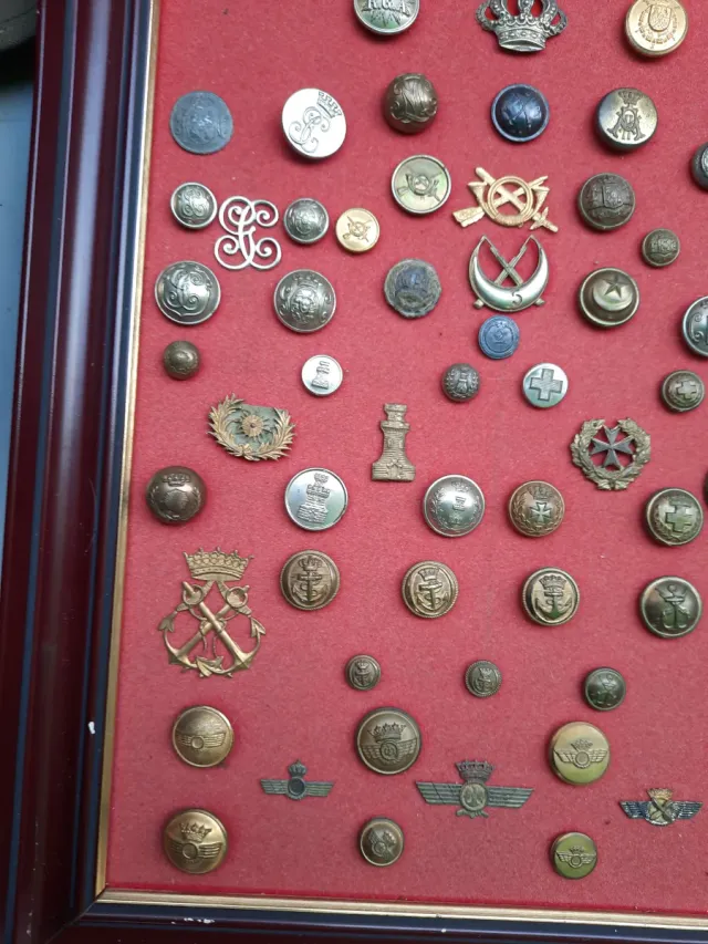 Bottoni militari antichi da collezione