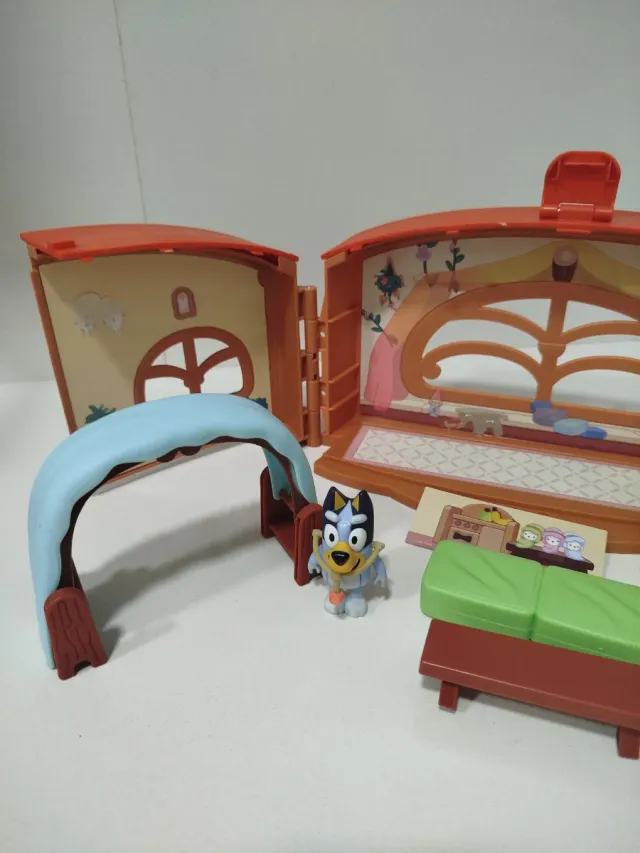 Set de Juego Bluey y Bingo Escuela