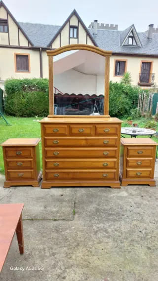 Dormitorio completo madera.
También por separado.