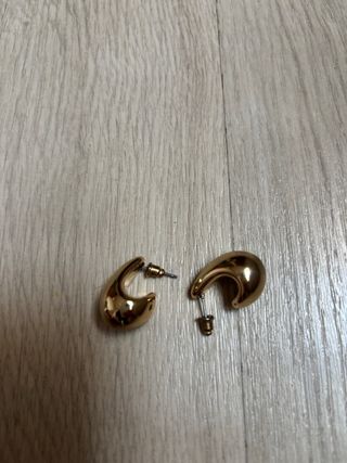 Pendientes gota dorados