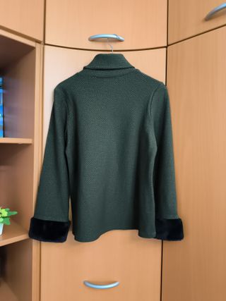 Jersey cuello alto con puños de pelo