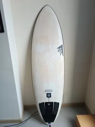 Tabla Surf Fire aire twin Fin Sunday Rob Machado