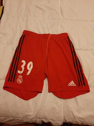 Pantalón Adidas Real Madrid Talla L.