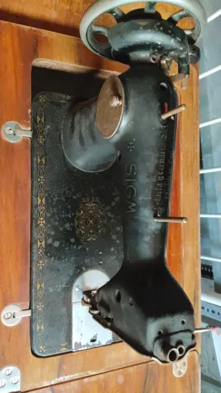 Máquina de coser Singer antigua