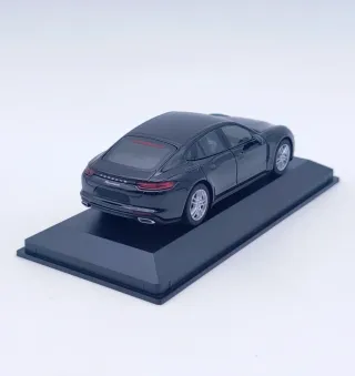 PORSCHE PANAMERA 1:43 HERPA