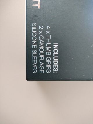 2 Fundas Silicona y 4 Grips Mando PS4 Blackfire