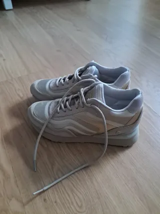 Zapatillas Gioseppo Talla 39 Beige/Gris