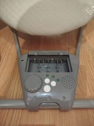 Hamaca eléctrica bebé Lionelo Otto