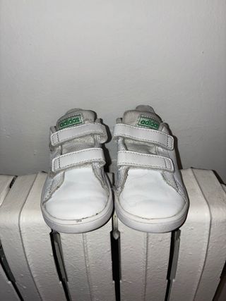 Adidas Bambas talla 22