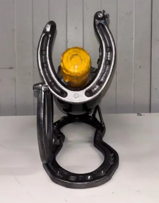 Portabottiglie artigianale ferri di cavallo