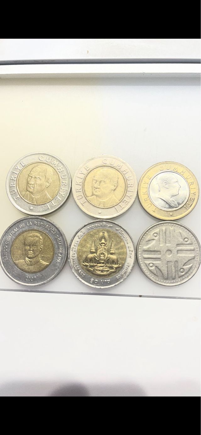 Lote 6 monedas extranjeras