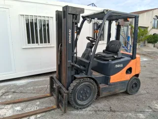 Carretilla elevadora Doosan D25S