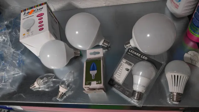 Bombilla LED LightEd Blanca