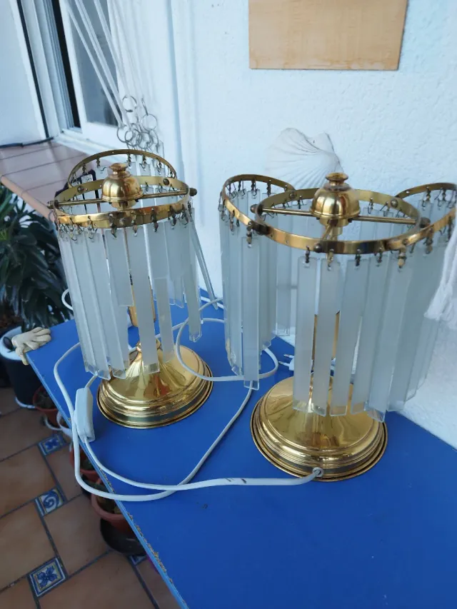 Lámparas Vintage Doradas y Transparentes. 10€