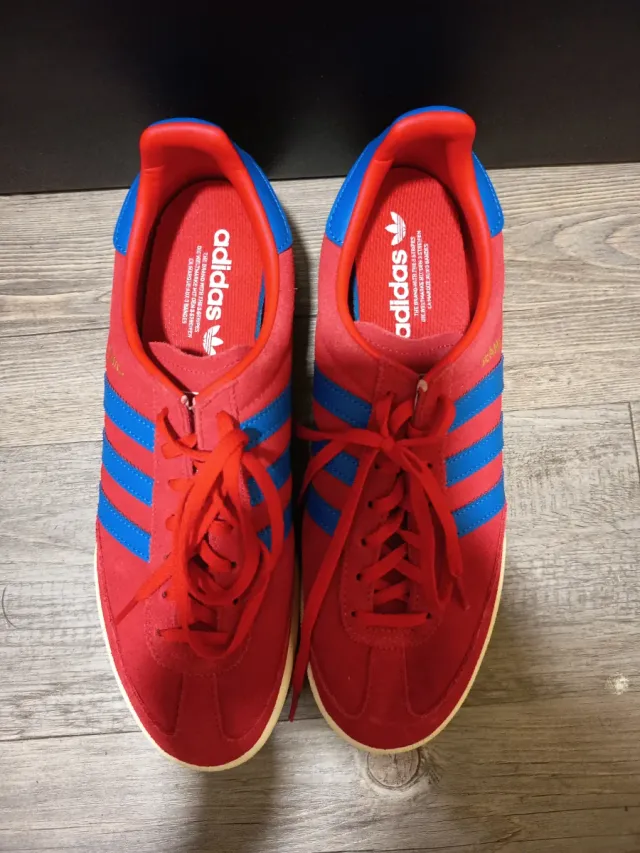 Zapatillas Adidas Jeans Rojas y Azules