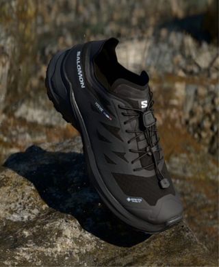 Zapatillas Salomon Senderismo Negras para Mujer.