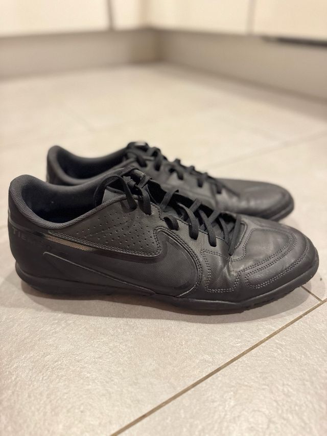 Botas de fútbol Nike Tiempo Negro Talla 46 UK 11