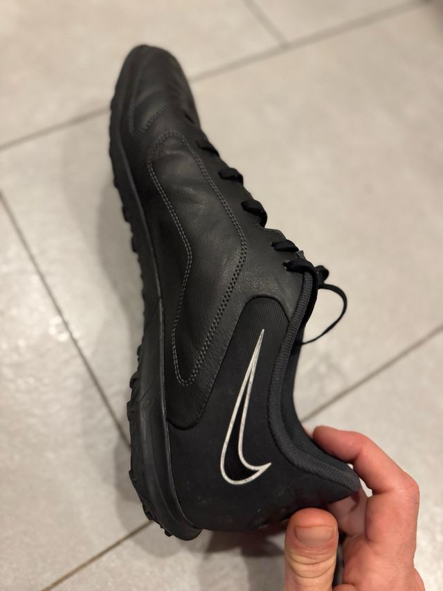 Botas de fútbol Nike Tiempo Negro Talla 46 UK 11