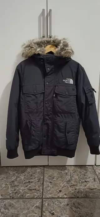 Chaqueta The North Face Negra con Capucha