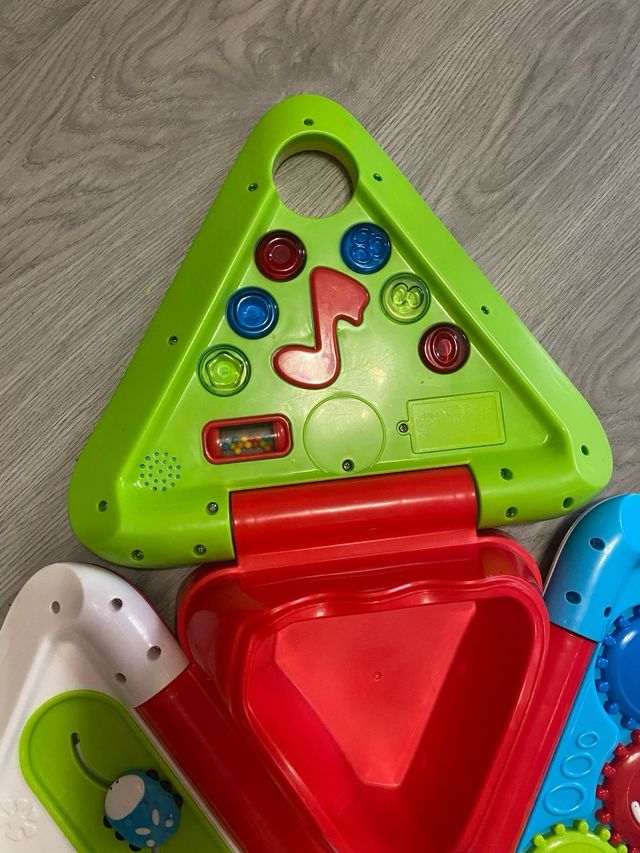 Triángulo de actividades infantil