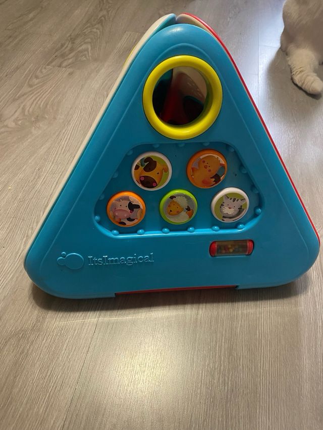 Triángulo de actividades infantil