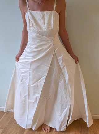 Vestido de Novia Blanco con Bordado