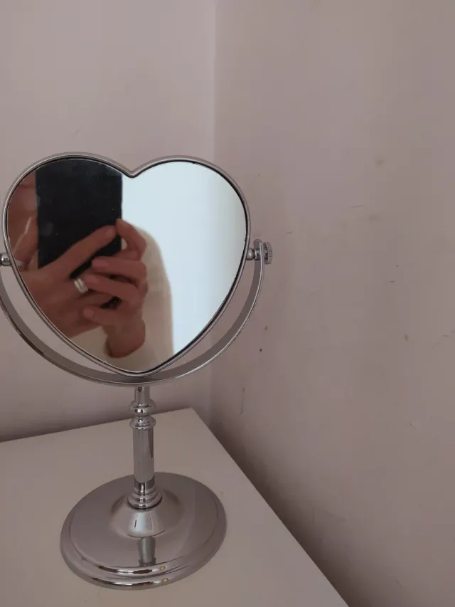 Specchio a cuore argento