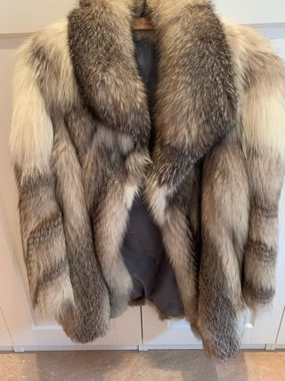 Abrigo de zorro platino auténtico