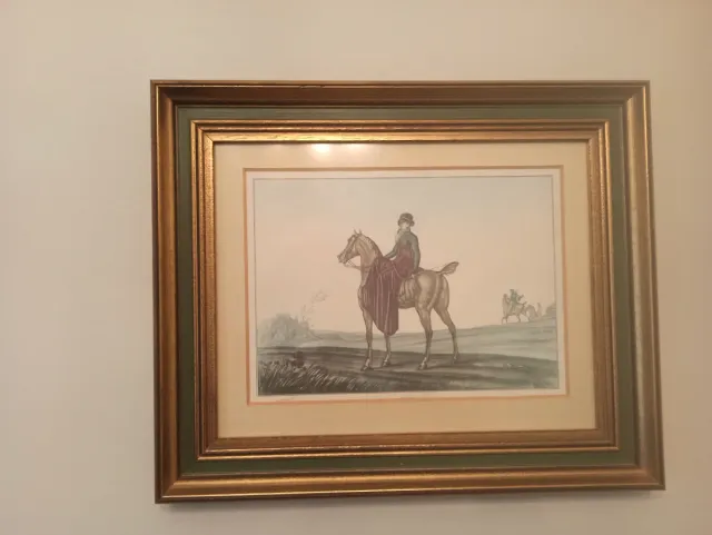 Pinturas a cavalo emolduradas