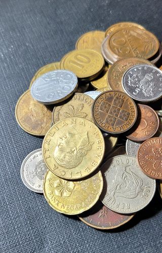 Lote de monedas extranjeras
