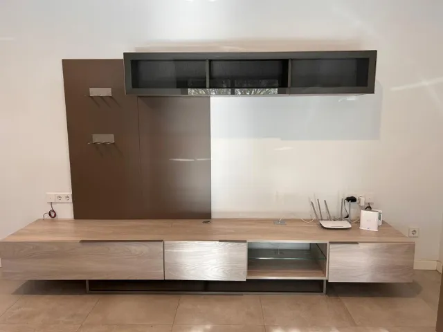 Mueble modular beige y marrón