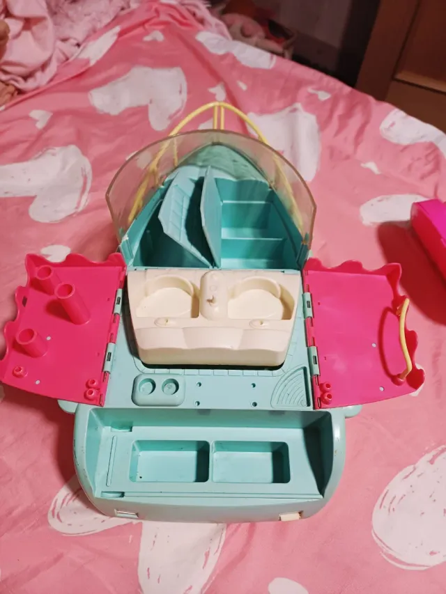 Yate de Barbie Rosa y Turquesa