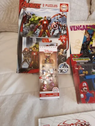 Lote Juguetes Marvel, Playmobil, Candy, Flapi