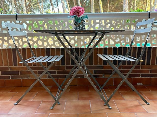 Mesa y 2 Sillas Bistro Metálicas