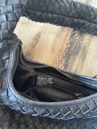 Bolso negro piel trenzado estilo Bottega Veneta