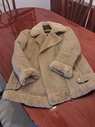 Chaquetón piel vuelta beige