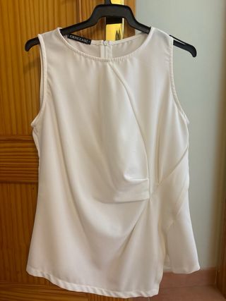 Blusa CEREZAS blanca sin mangas