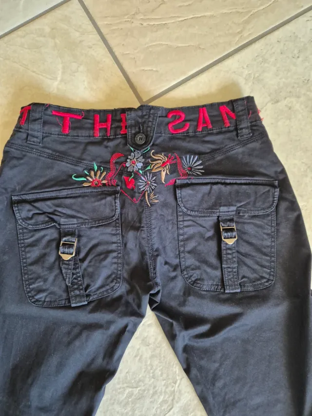 Pantaloni Desigual n.36