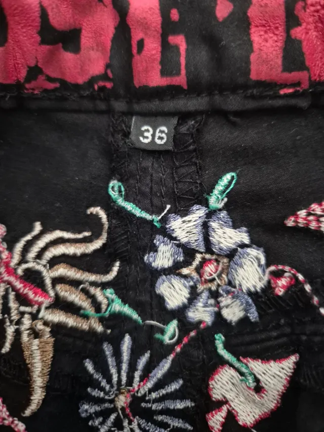 Pantaloni Desigual n.36