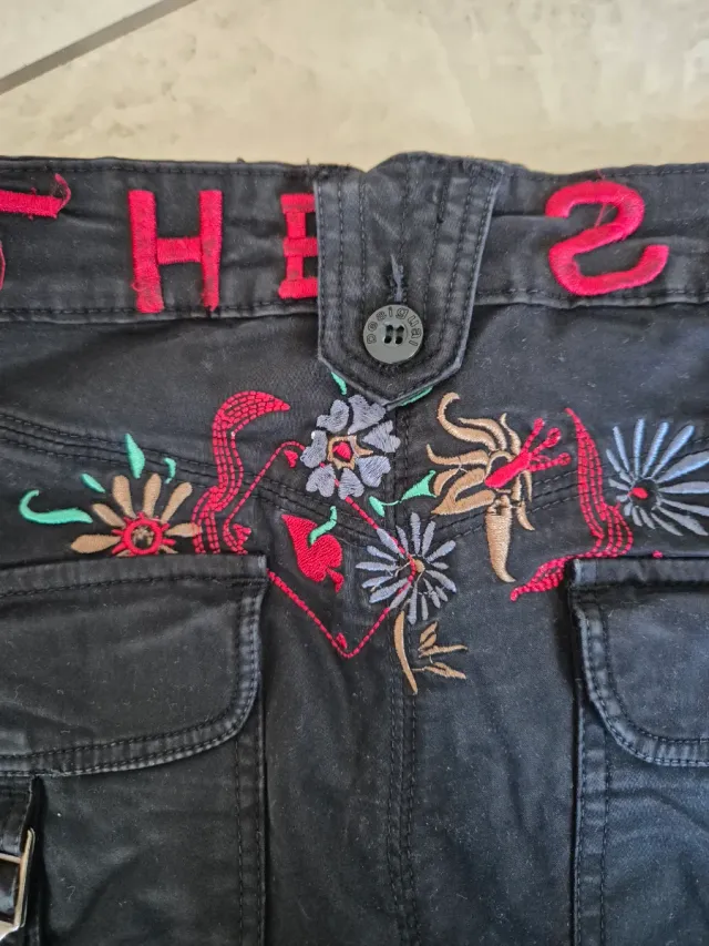 Pantaloni Desigual n.36