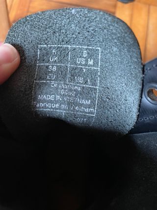 Botas Dr. Martens 1490 10 ojales T38