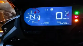 Honda CB500X 2022 Negra con Baúl Givi 47 L