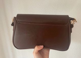 Bolso marrón de piel
