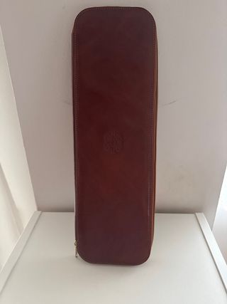 Porta corbatas de piel marrón