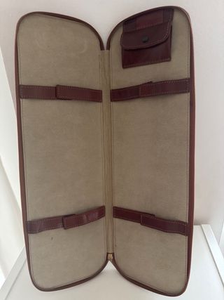 Porta corbatas de piel marrón