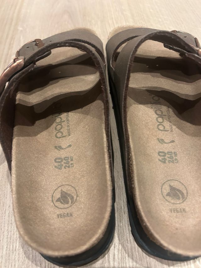 Sandalias Birkenstock Talla 40.