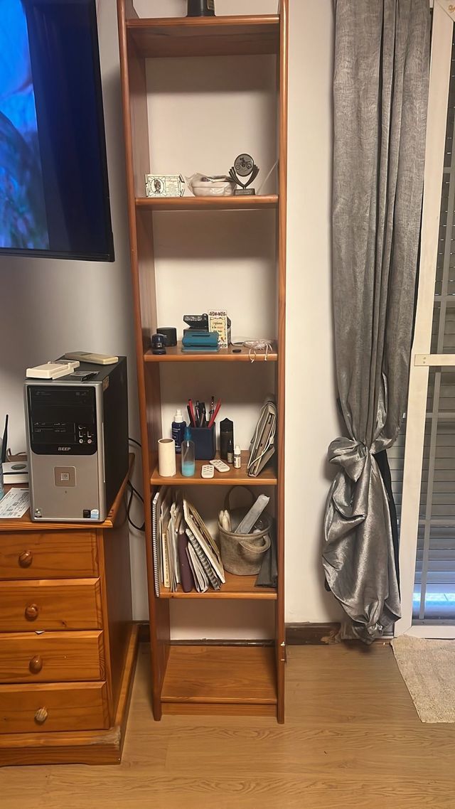 Estantería de pino macizo