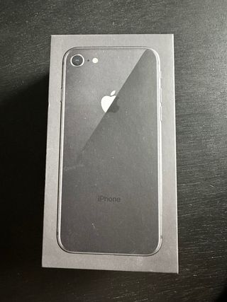 iPhone 8 Apple + funda, caja, cable y enchufe