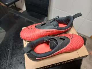 Botas de fútbol Nike Phantom Talla 34