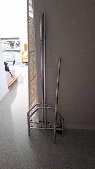 Estanterias de cristal i vitrina i probado maniquí